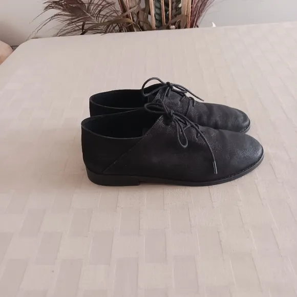 Eileen Fisher Suede Lace Up Oxfords