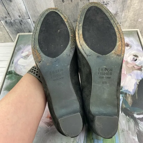 Eileen Fisher Suede Round Toe Heels in Dark Grey Size 8.5.