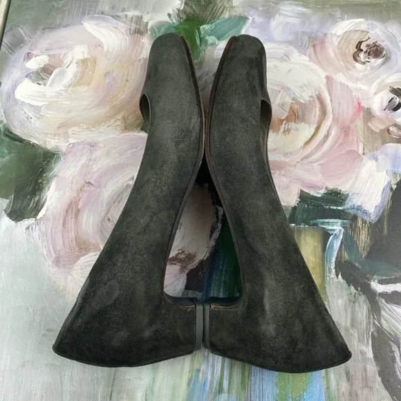 Eileen Fisher Suede Round Toe Heels in Dark Grey Size 8.5.
