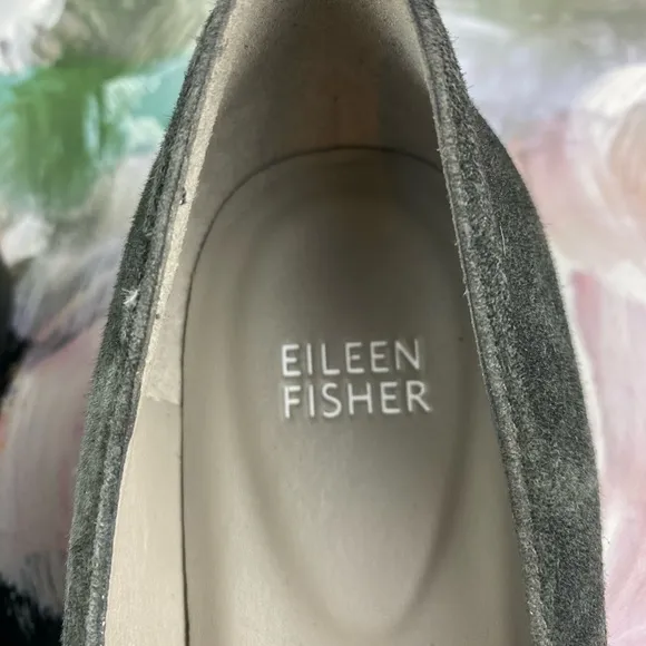 Eileen Fisher Suede Round Toe Heels in Dark Grey Size 8.5.