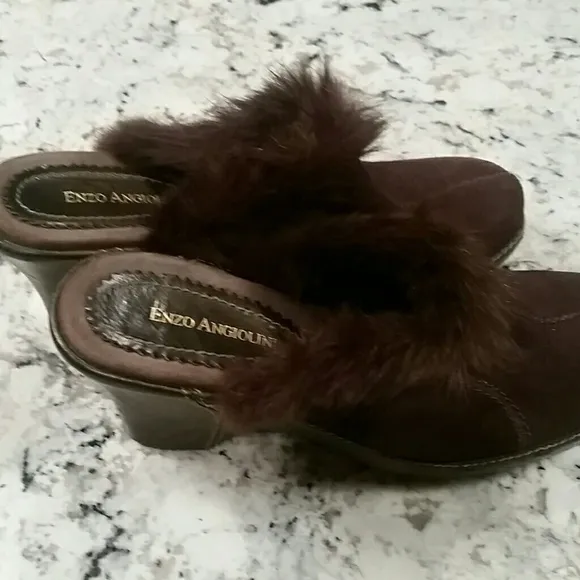 Enzo Angiolini Brown Suede Fur Trimmed Clogs EUC