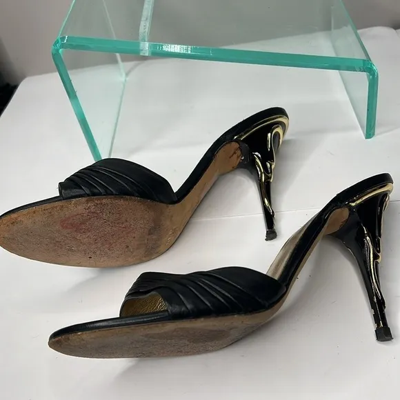 Escada Sz 39 Black Leather Lucite Gold and Black Art 4” Heels Slides Sandals