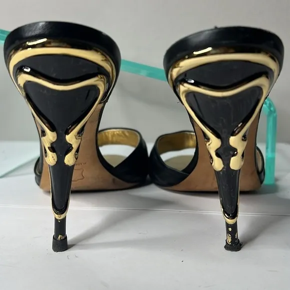Escada Sz 39 Black Leather Lucite Gold and Black Art 4” Heels Slides Sandals