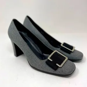 Etienne Aigner womans gray heels large buckle 7M BoxR