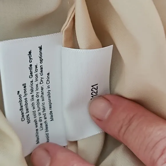 ETTITUDE, NIB, Sateen Shortie in Oat Color