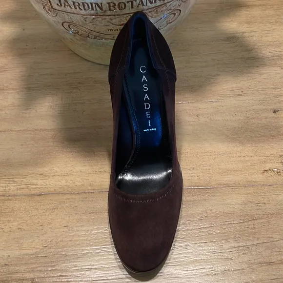 EUC CASADEI BROWN SUEDE HEELS 8 B LIKE NEW IN BOX