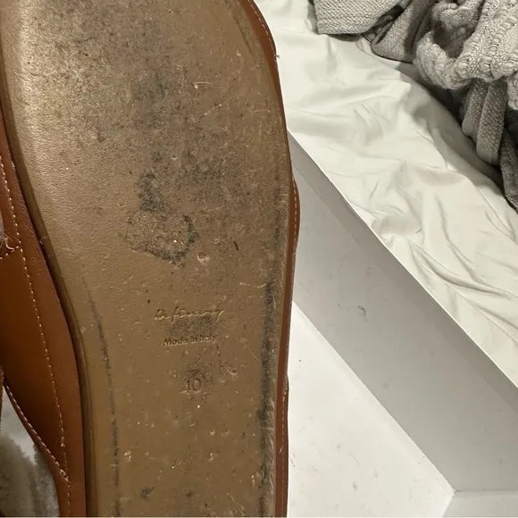 EUC Definery Radica Leather Flats‎ size 40 reg $365 with Box