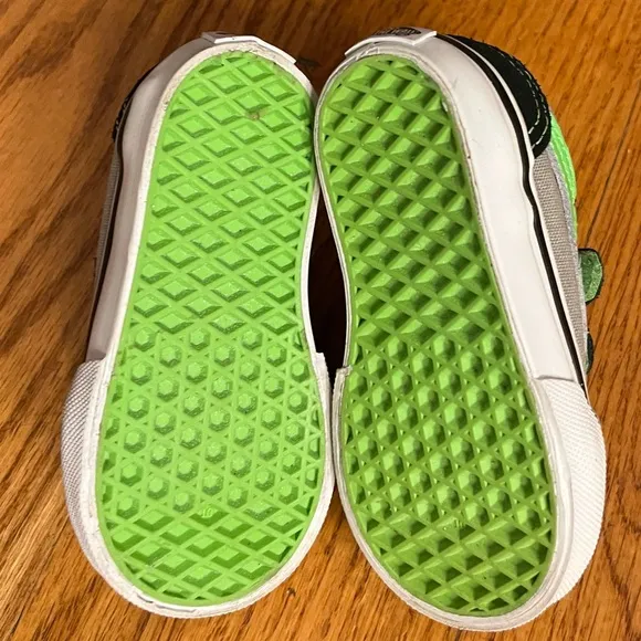 EUC Vans Toddler Sneaker