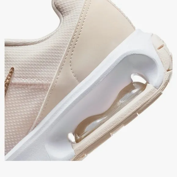 EUC Women's Nike Air Max INTRLK - Soft Pink w/Gold Shimmer - Size 10