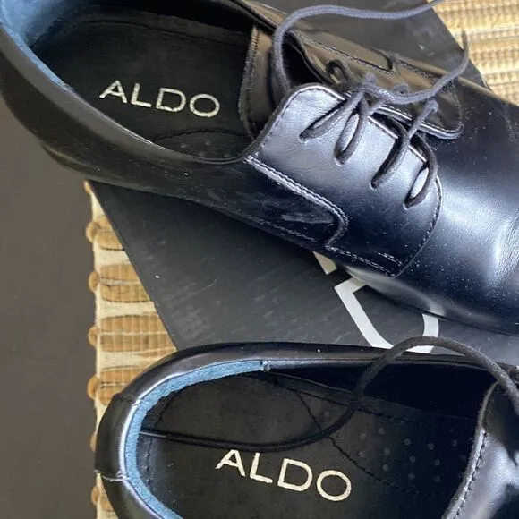 EUC black leather oxfords from Aldo size 11