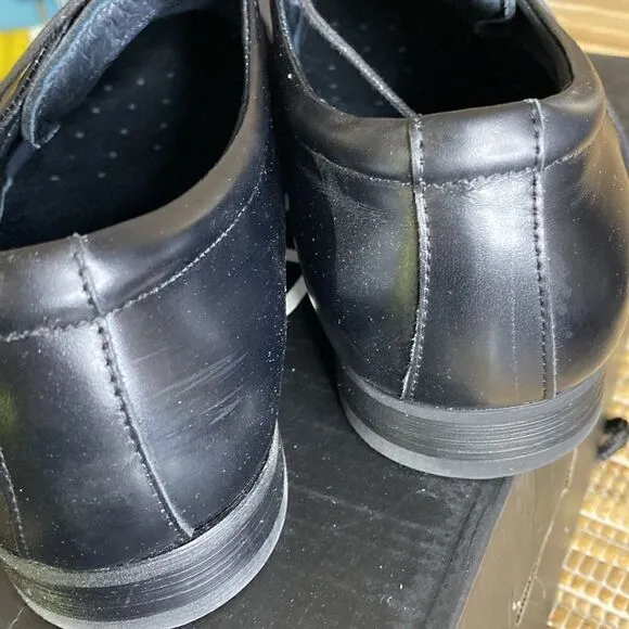 EUC black leather oxfords from Aldo size 11