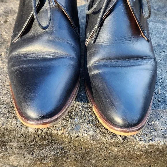 Everlane Heeled Black Italian Leather Lace Up Oxfords