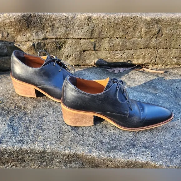 Everlane Heeled Black Italian Leather Lace Up Oxfords
