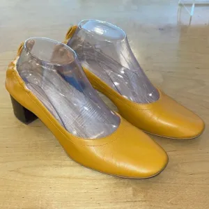 Everlane Womens Leather Slip On Day Heels Mustard Size 9