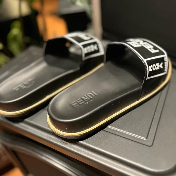 FENDI Fiend Roma Amor black yellow leather air sole slides sandals UK10 EU45