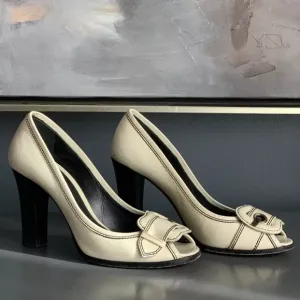 FENDI HEELS Size 36.5 European
