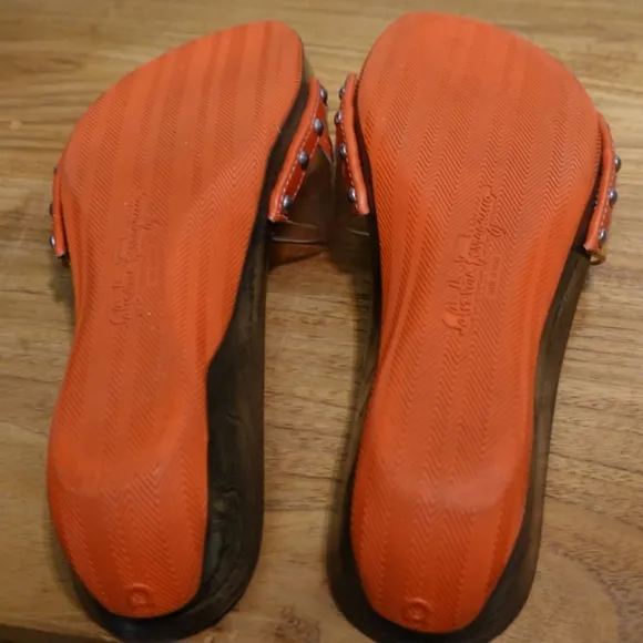 FERRAGAMO Carlyn Orange Leather / Clear Lucite Low Wedge-heeled Slides, size 7