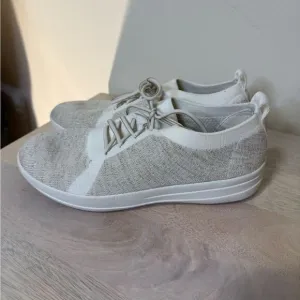 FitFlop F Sporty Flex Womens Sneaker Uberknit Shoe Size 7 1/2 Cream Meta…