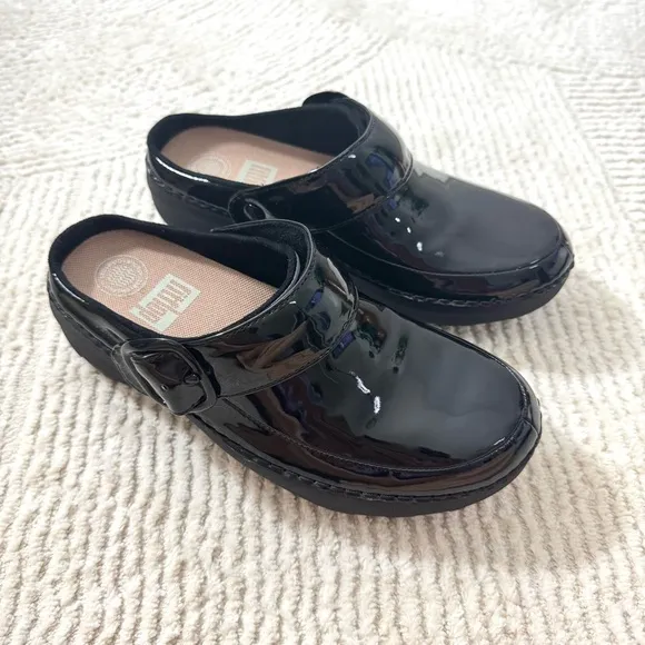 Fitflop Gogh Pro Superlight Patent Leather Clogs Size 37 US 6