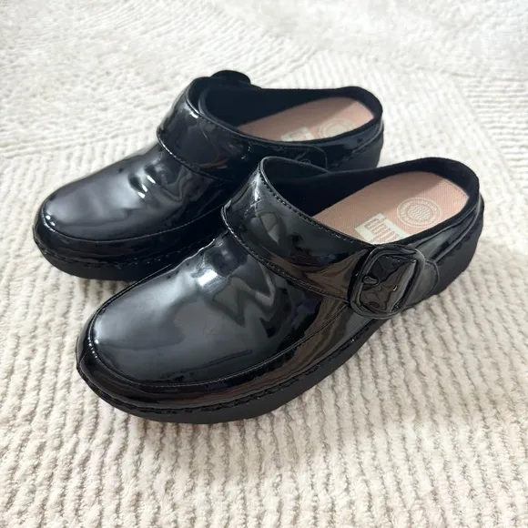 Fitflop Gogh Pro Superlight Patent Leather Clogs Size 37 US 6