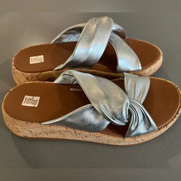 FITFLOP LEATHER-TWIST FLATFORM SLIDES-size 8- NWT