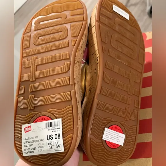 FITFLOP LEATHER-TWIST GOLD TONED FLATFORM SLIDES-size 8- NWT