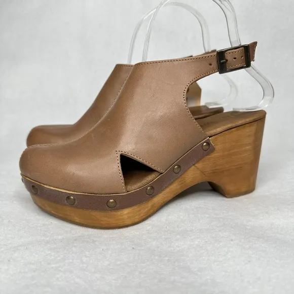 Five Worlds by Cordani Wooden Austina Clogs Boho Tan Brown Leather Size 7