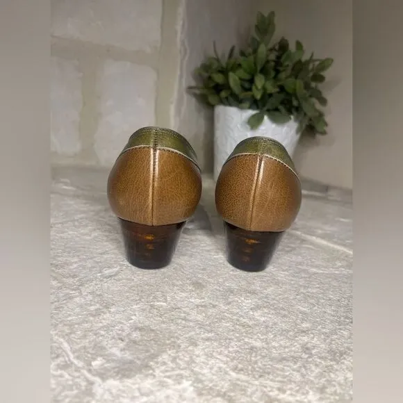 Florsheim Ramblers olive green/tan/brown Block Heels Leather Pumps Size 6