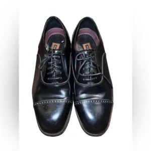 Florsheim Men’s Lace Up Oxfords Size 9