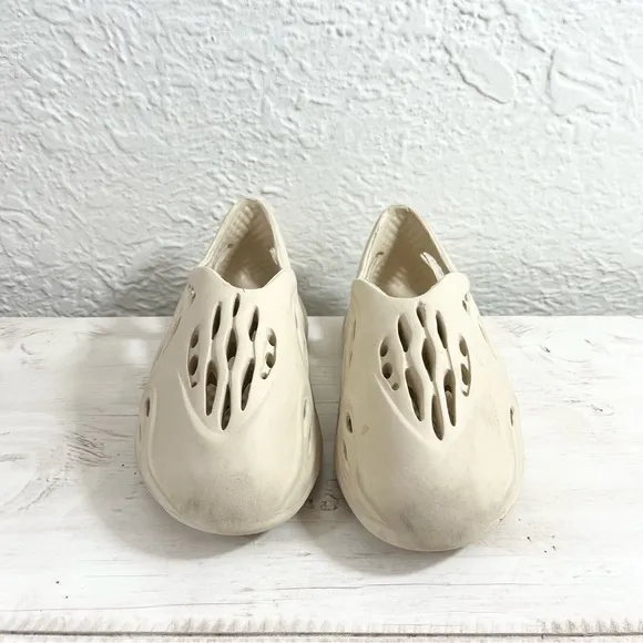 Foam Shoes 42 8 8.5 Ivory Cream