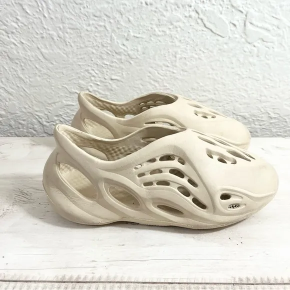 Foam Shoes 42 8 8.5 Ivory Cream