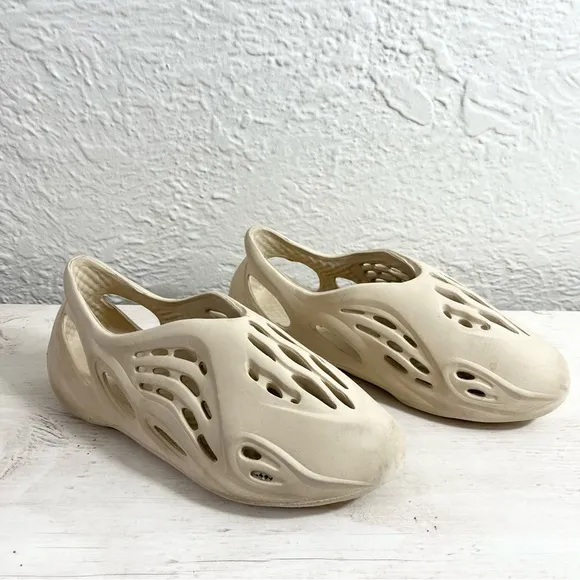 Foam Shoes 42 8 8.5 Ivory Cream