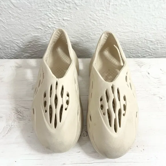 Foam Shoes 42 8 8.5 Ivory Cream