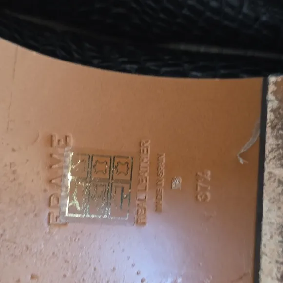 FRAME Le Hewitt croc-embossed leather slides size 37 1/2