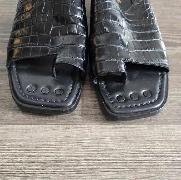 FRAME Le Hewitt croc-embossed leather slides size 37 1/2