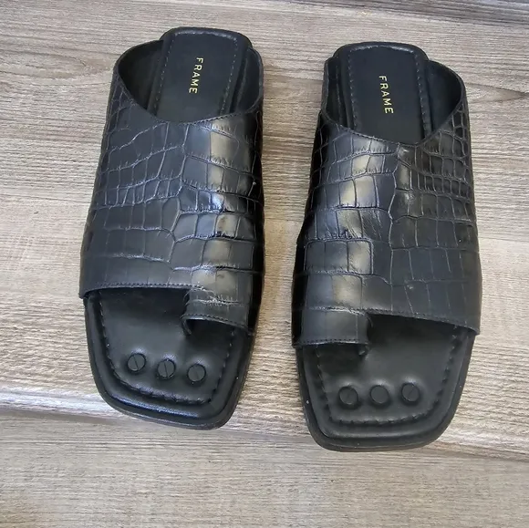 FRAME Le Hewitt croc-embossed leather slides size 37 1/2