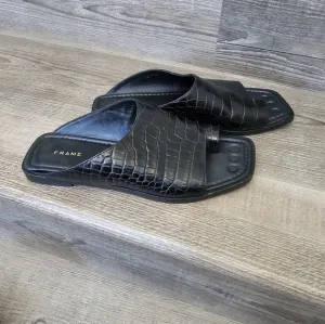 FRAME Le Hewitt croc-embossed leather slides size 37 1/2