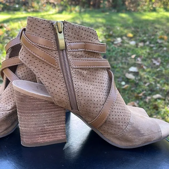 Franco Sarto Fina Tan Open Toe Bootie Block Heels, Zip Sides, Size 8.5