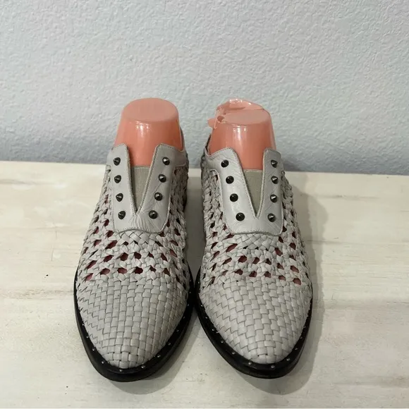 Freda Salvador White Leather Wish Oxfords Size 9