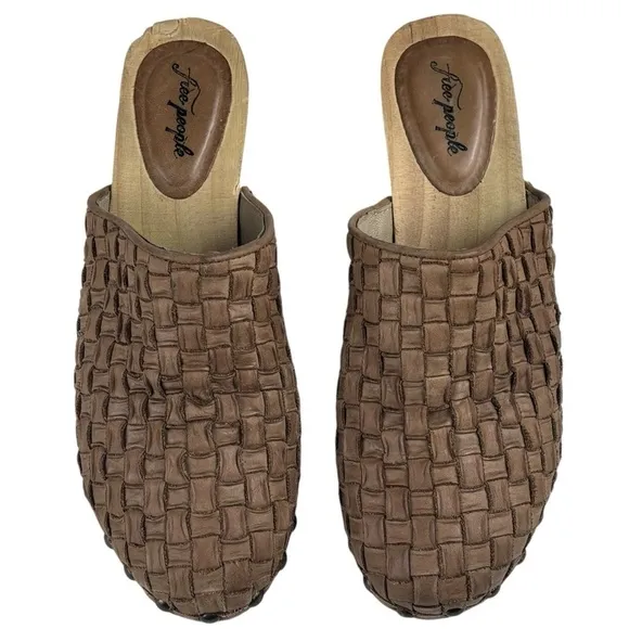FREE PEOPLE ADELAIDE WOVEN LATTICE LEATHER WOODEN SLIP ON MULE CLOGS
