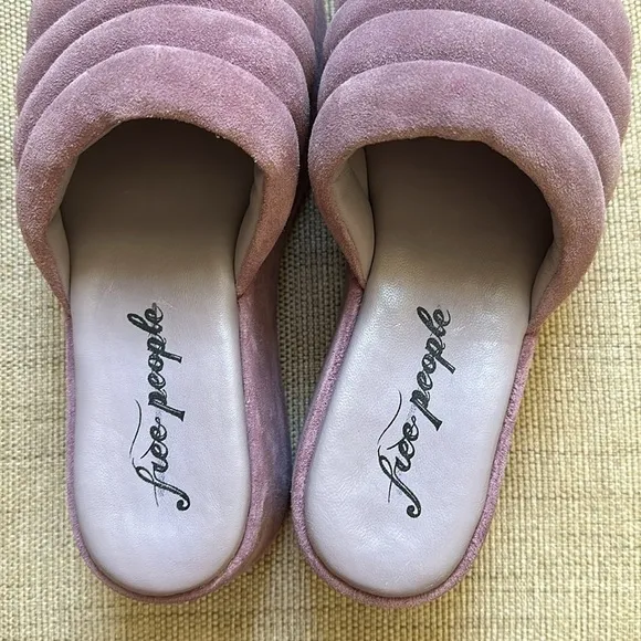 Free People Almost Paradise Platform Sandals Suede Orchid, size 38.5 /8.5. EUC
