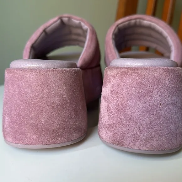 Free People Almost Paradise Platform Sandals Suede Orchid, size 38.5 /8.5. EUC