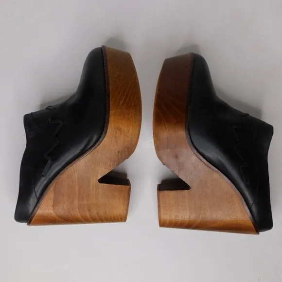 FREE PEOPLE Chance Black Leather Platform Clogs Clog Wooden Heels Slip-On 41