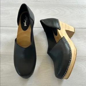 Free People Monroe Clogs Black Leather and Wood Size 38