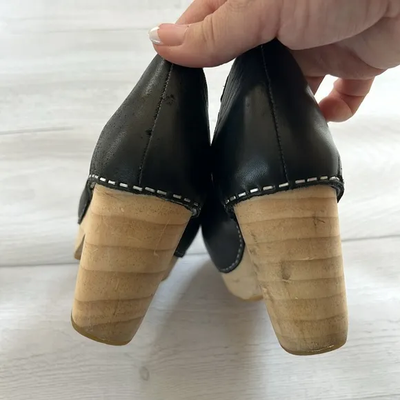 Free People Monroe Clogs Black Leather and Wood Size 38