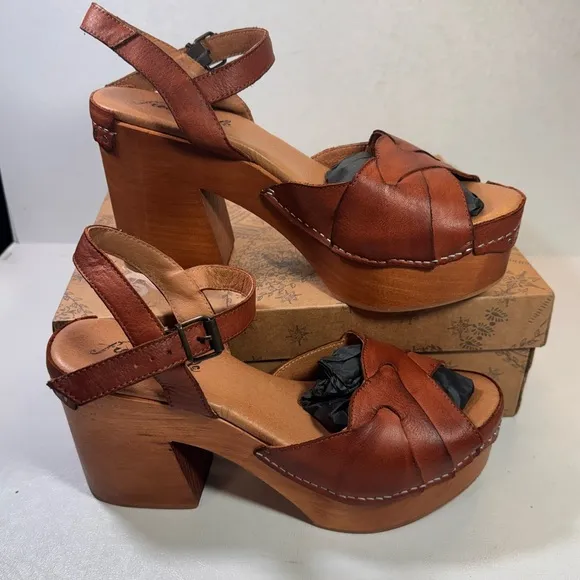 Free People Orion Woven Clogs teak casual classic comfy summer style party retro