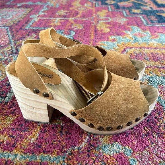 Free People | Women’s tan suede ankle buckle Pasadena Clogs bronze studded, 9.5