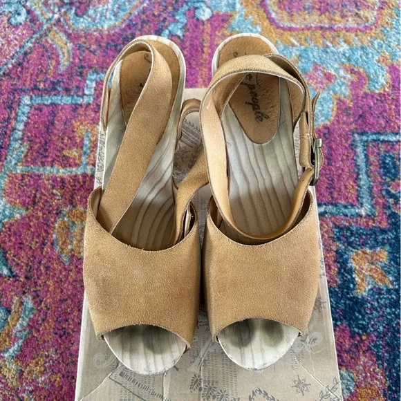Free People | Women’s tan suede ankle buckle Pasadena Clogs bronze studded, 9.5
