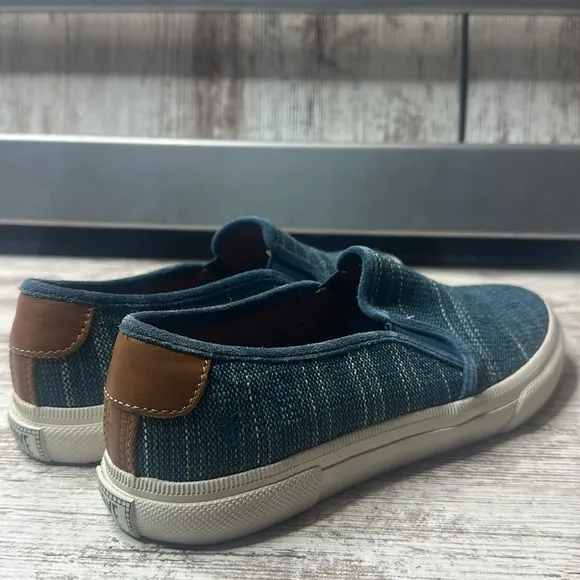 FRYE Canvas Gia Slip On Sz. 7M