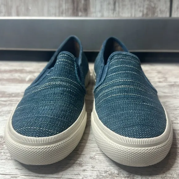 FRYE Canvas Gia Slip On Sz. 7M